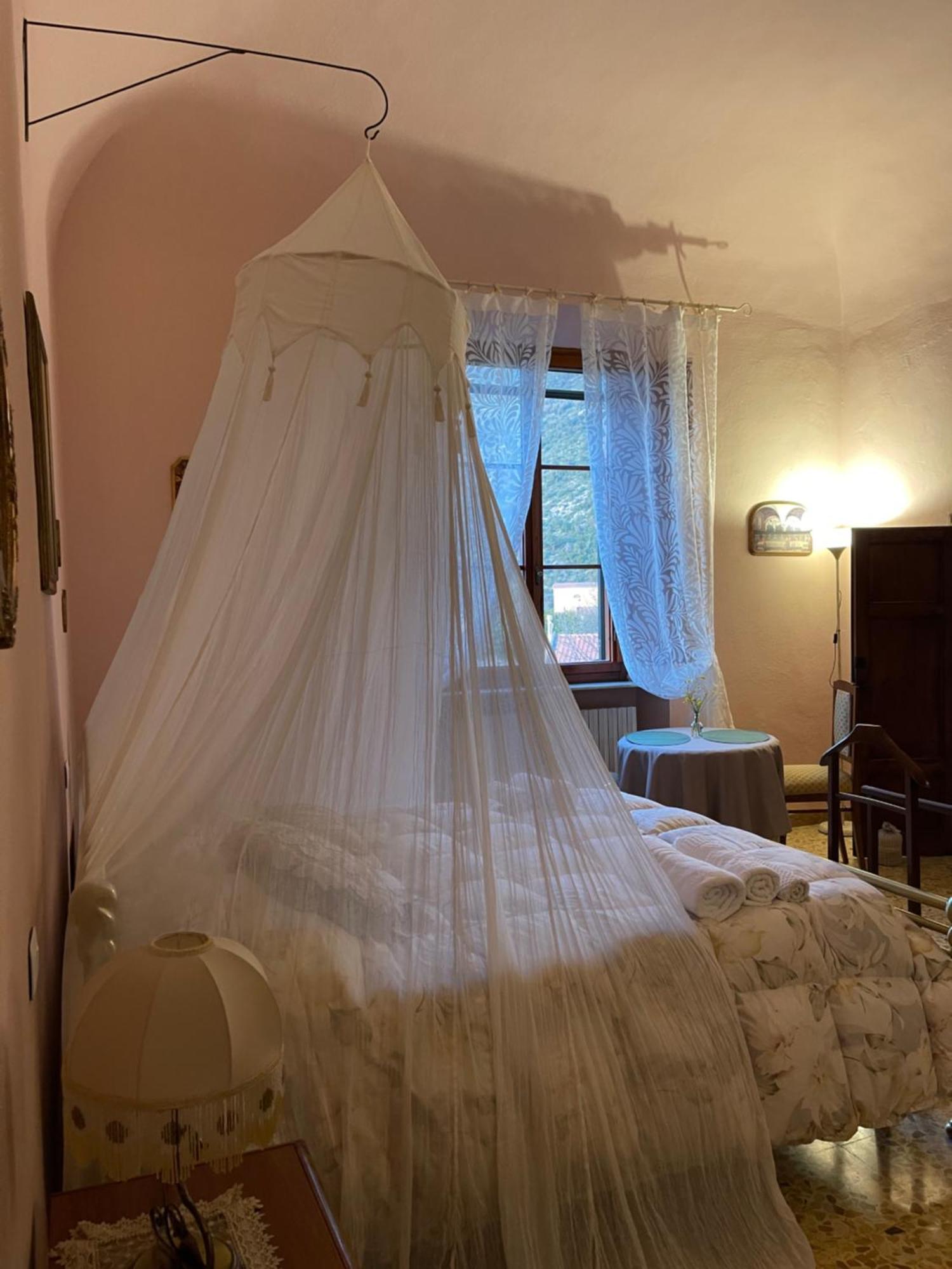La Casa Sul Lungarno Lejlighed Uliveto Terme Eksteriør billede